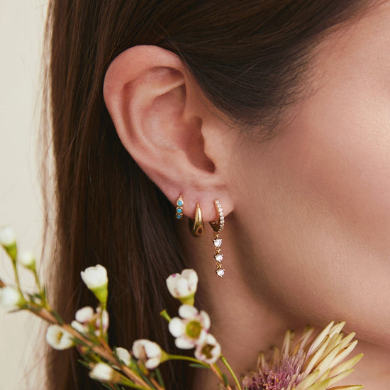 Freemvmt 18K Gold Plated Cuff Earrings for Women or Men - 2.5mm Small Huggie  Hoop Earrings, Lightweight & Hypoallergenic Earrings – Delicate, Mini  Cartilage Earring Gold Plated Huggie Earring price in Saudi